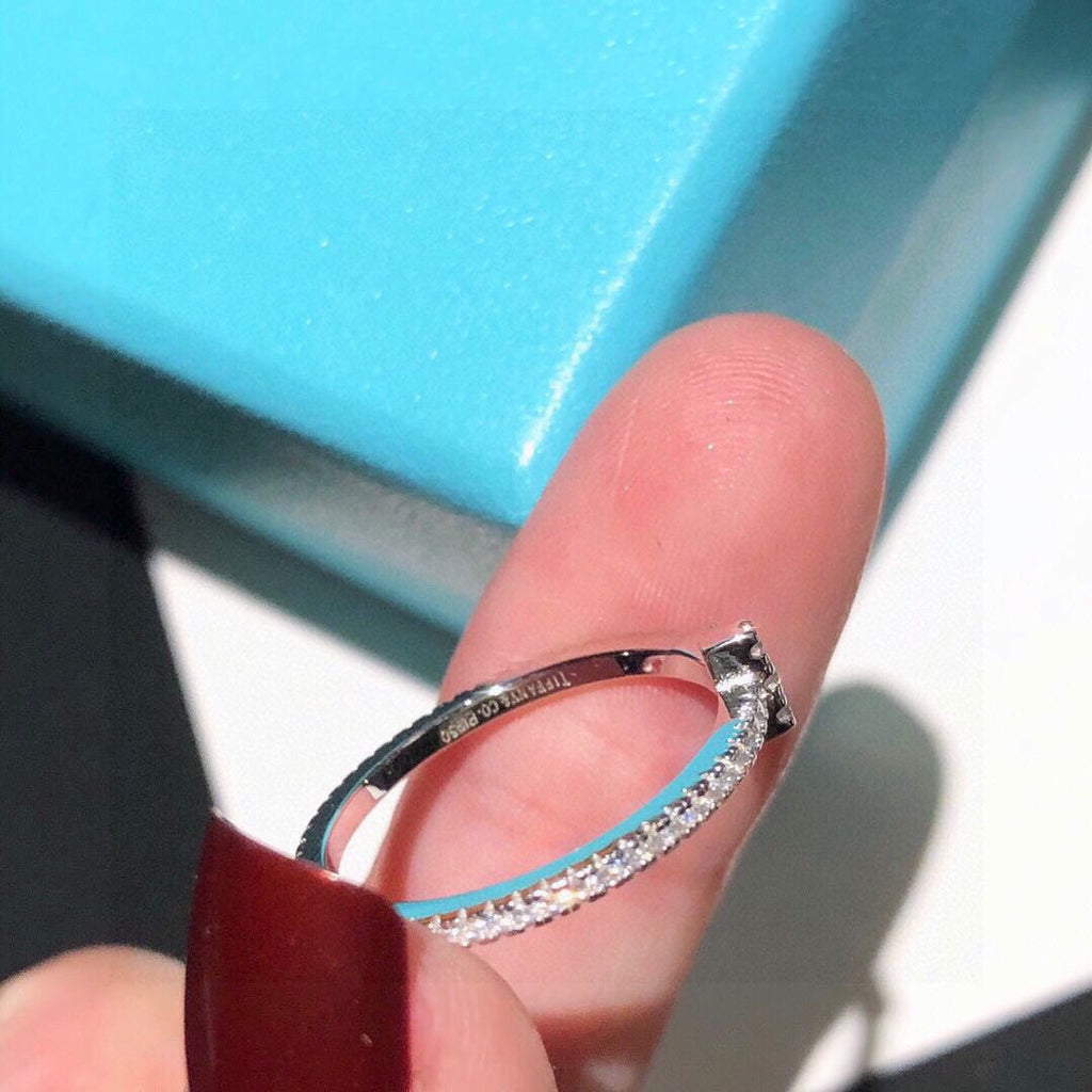 18K Tiffany Diamond Wire Ring