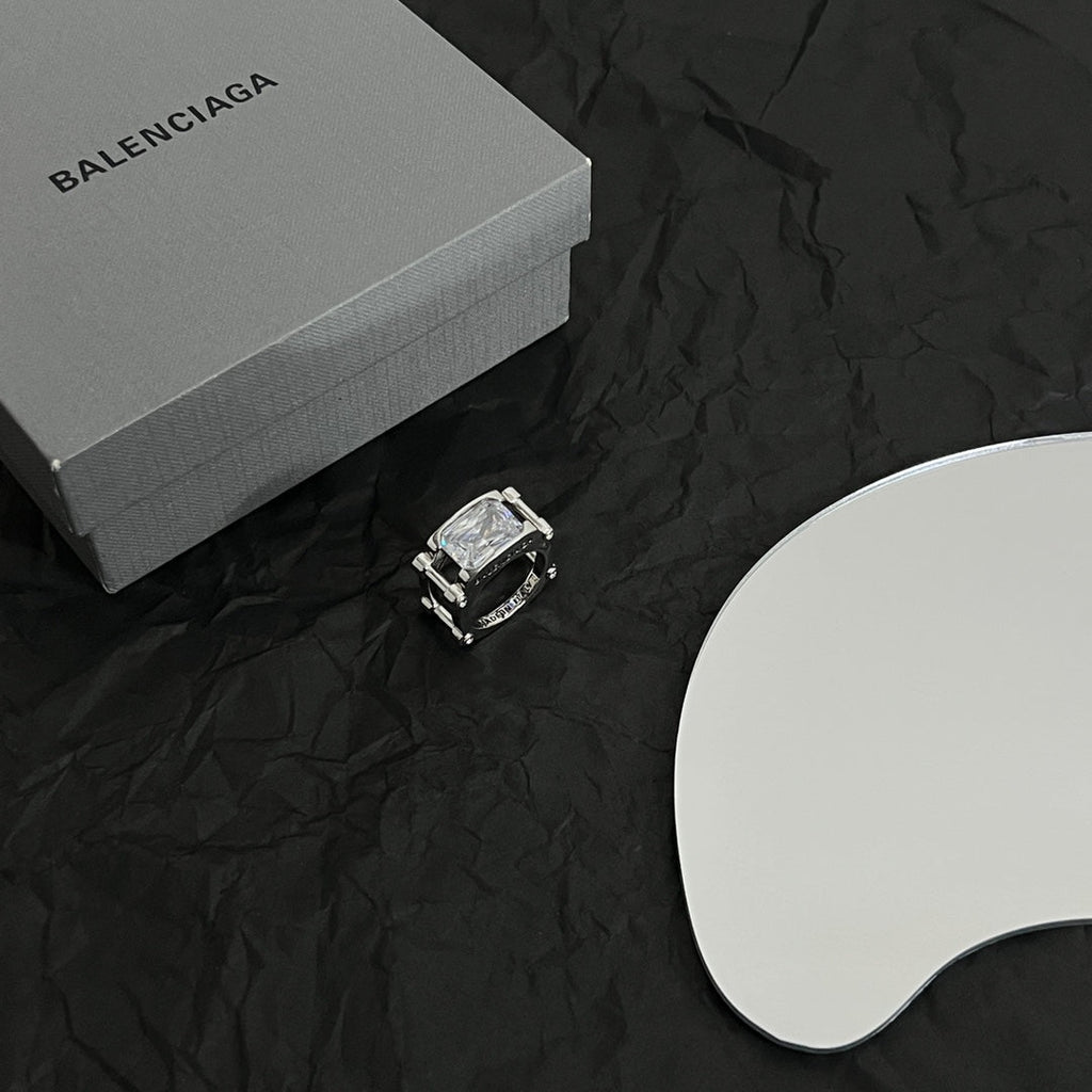18K Balenciaga Crystal Ring
