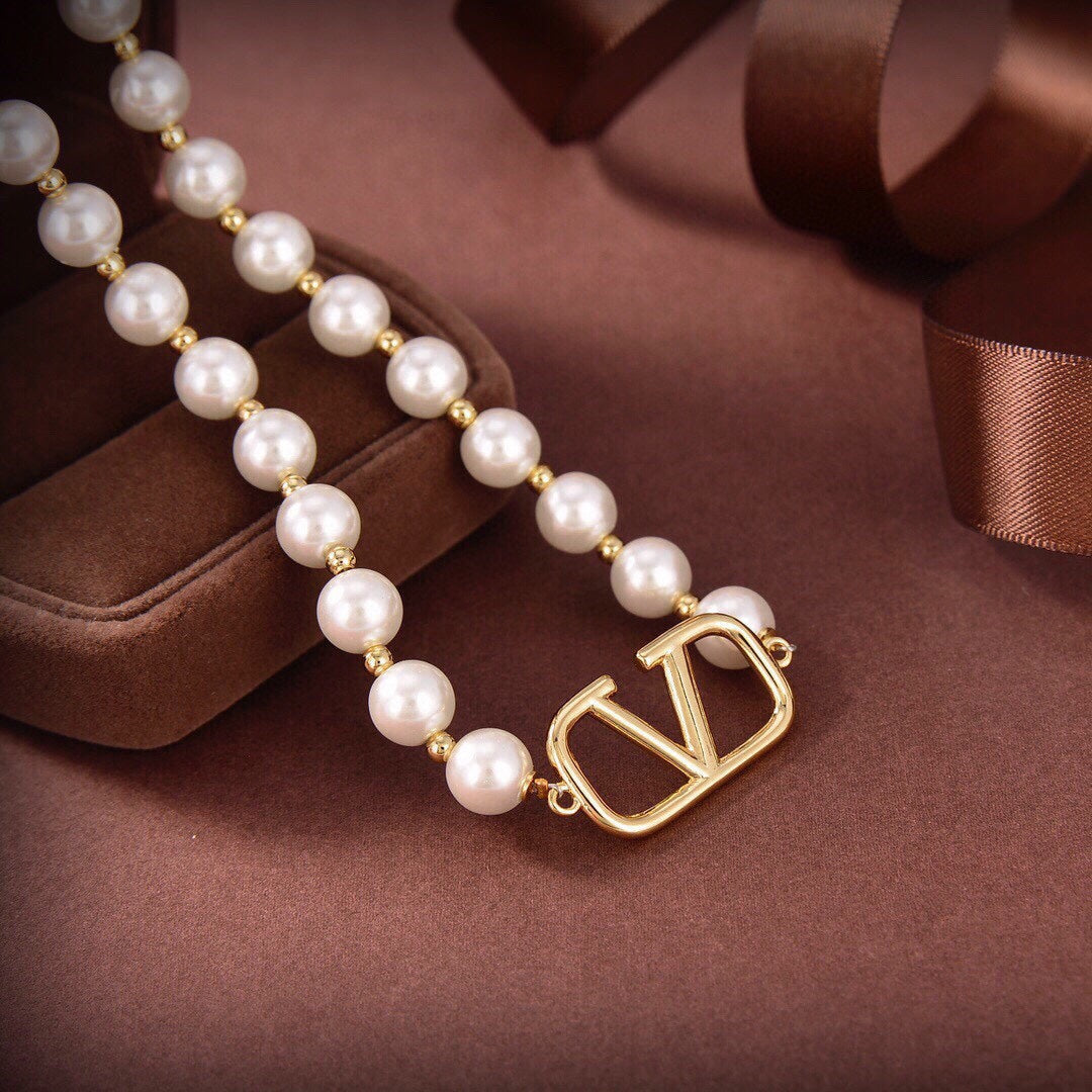 18K Valentino VLogo Signature Necklace